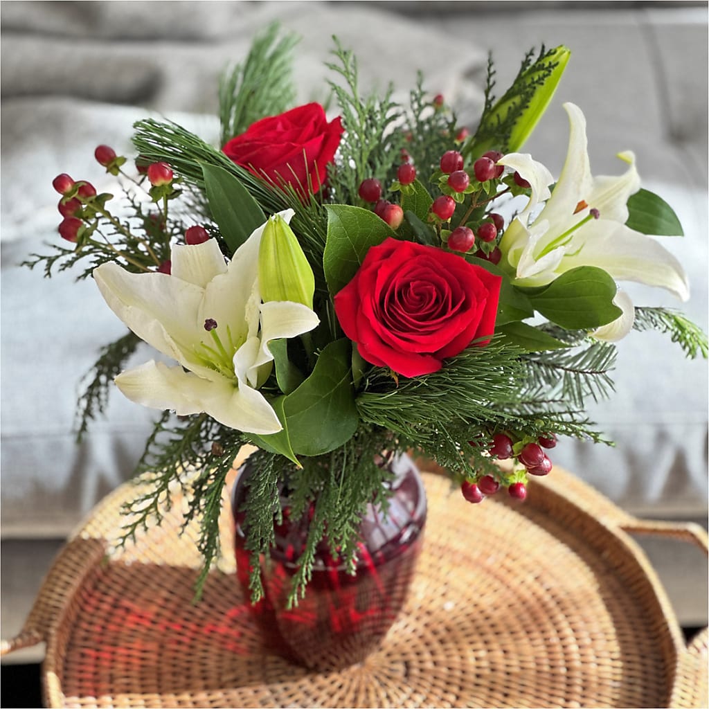 Evergreen Delight Bouquet – Green Room Flowers Llc, Tucson AZ