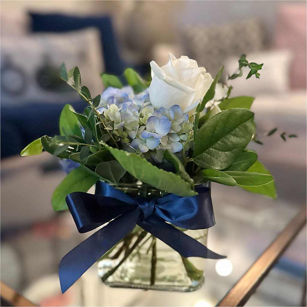 Sky Blue Delight Bouquet –  Green Room Flowers Llc, Tucson AZ